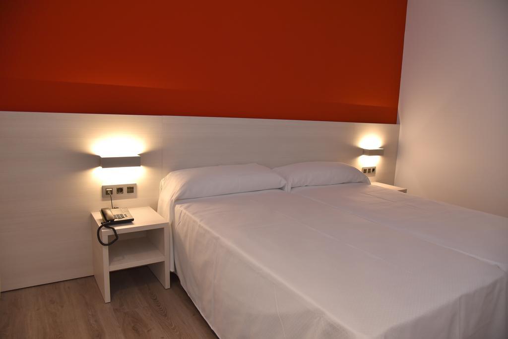 Hotel Julimar Lloret de Mar Esterno foto